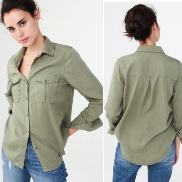 Aeropostale Tops - AEROPOSTALE LONG SLEEVE SOLID UTILITY WOVEN SHIRT